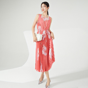 Ropa de Mujer al por Mayor, Vestido Maxi Casual Elegante para Mujer, Estampado Floral Grande, Sin Mangas, Recto, Plisado Estilo Miyake - Product Image 5