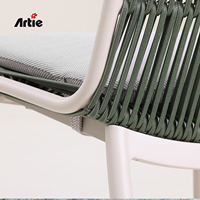 Chaises de salle à manger en osier tout temps Artie Mobilier de restaurant d'extérieur Cadre en aluminium Chaises d'extérieur empilables