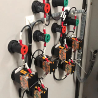 Ensembles complets de boîtier de distribution d'alimentation double en métal personnalisé en usine avec indice IP66 3 prises 400V/220V courant nominal