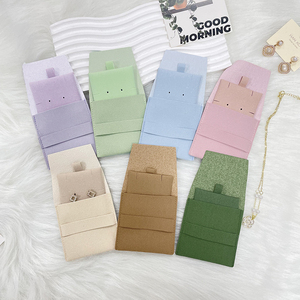 Sacchetto di Lusso in Microfibra 8x8cm per Gioielli con Logo in Rilievo, Piccola Busta Regalo per Collane e Bracciali - Product Image 1