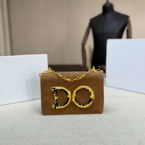 Sacs messagers vintage en cuir de luxe avec logo métallique DO et chaîne pour femmes - Product Image 4