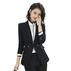 Venta de trajes para mujer Clearance