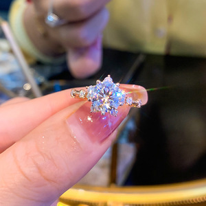 <span class=keywords><strong>Anello</strong></span> Aperto Regolabile in Acciaio Inossidabile con Diamante Scintillante, <span class=keywords><strong>Anello</strong></span> a Fiocco di Neve con Zircone Simulato da <span class=keywords><strong>1</strong></span> <span class=keywords><strong>Carato</strong></span> a Sei Punte - Product Image 6