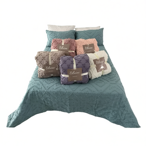 Ensemble de couette Nuut Elleine taille matrimoniale avec 2 taies d'oreiller en microfibre, utilisable toute l'année - Product Image 1