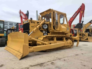Bulldozer sur chenilles CAT D7G d'occasion, 20,6 tonnes, faible nombre d'heures, prêt à l'exportation, pour la construction routière (modèles D6G, D7H, D7R) - À vendre - Product Image 5