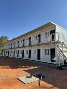 Maison conteneur à montage rapide pour habitation, bureau et utilisation sur chantier, unité modulaire mobile préfabriquée avec intérieur complet - Product Image 1