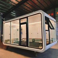 Hôtel-capsule en acier amovible pour l'extérieur sur roues, idéal pour le bureau à domicile et la salle de séjour