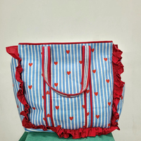 Tas Tote Bergaya Lucu dengan Motif Hati Berlapis dan Bergaris - Tas Selempang Poliester Berumbai untuk Wanita