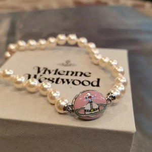 Collar de Perlas de Cerámica Esmaltada con Diseño de Saturno, Estilo Reina Occidental Vivienne, Joyería de Lujo para Mujer, Chapado en Oro, Venta al Por Mayor - Product Image 3