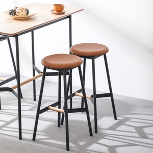 Taburete de <span class=keywords><strong>bar</strong></span> Design Furniture Sillas Altas Para <span class=keywords><strong>Bar</strong></span> Moderne Pieds En Métal Placage De Chêne Siège Rond En Bois <span class=keywords><strong>Chaise</strong></span> De <span class=keywords><strong>Bar</strong></span> Haute - Product Image 6