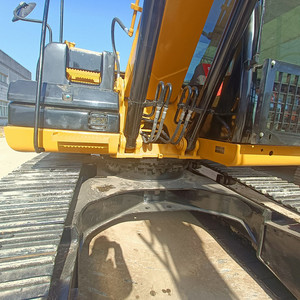 Excavatrices sur chenilles CAT 320D d'occasion, engins lourds d'occasion en excellent état, en stock - Product Image 3