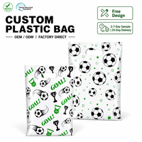 Sac d'emballage en plastique pour cadeaux de fêtes d'anniversaire sur le thème du football et événements sportifs, idéal pour ranger des collations, des bonbons, des jouets et des accessoires