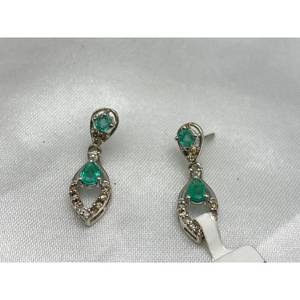 ต่างหูหรูหราขายดีรุ่นใหม่ล่าสุด เงินแท้ 925 ประดับมรกต เหมาะสำหรับเป็นของขวัญในงานปาร์ตี้ งานแต่งงาน งานครบรอบ งานหมั้น และพิธีทางศาสนา - Product Image 1