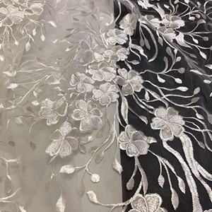 Tessuto di pizzo di <span class=keywords><strong>Tulle</strong></span> fiore <span class=keywords><strong>bianco</strong></span> <span class=keywords><strong>ricamato</strong></span> da sposa per abiti LT21896 - Product Image 5