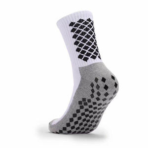 Calcetines de agarre de fútbol de élite para hombre, cinta deportiva de rendimiento Rosa personalizada, diseño antideslizante, parte inferior de la tripulación para Primavera, Fútbol al por mayor - Product Image 3