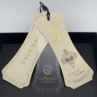 Conception gratuite de vêtements Vente directe d'usine Vêtements personnalisés Etiquettes de logo pour vêtements Etiquettes à suspendre pour vêtements