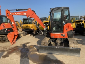 Bomba de caja de cambios de motor mini usada de 5 toneladas para mantenimiento de canales de riego agrícola, dominante en múltiples terrenos y de respuesta rápida, para KX163 - Product Image 1