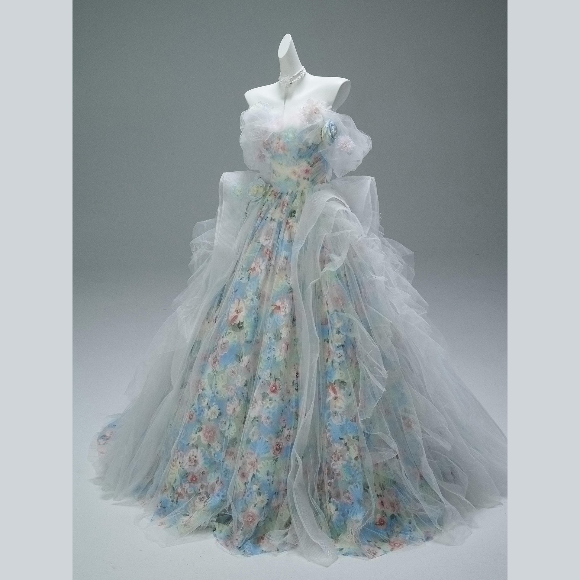 งานฝีมือดอกไม้ที่มีน้ำหนัก