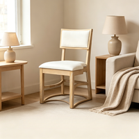 Chaise de salle à manger rembourrée en chêne massif de style ferme moderne, avec un design durable et stable pour une utilisation commerciale dans les restaurants
