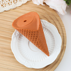 ของเล่นจำลองอาหาร โคนไอศ<span class=keywords><strong>ก</strong></span>รีมกรอบหวาน ของเล่นแบบจำลองสร้างสรรค์ DIY ไอศกรีมโคน ฐานทาร์ตไข่ สำหรับทำเครื่องประดับ - Product Image 2