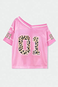 Top Deportivo Corto Sexy para Mujer, Estilo Babe, con Hombros Descubiertos, Personalizado con Estampado de Leopardo Rosa, Jersey de Fútbol Americano - Product Image 3