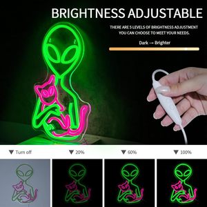 ป้ายไฟนีออนรูปเอเลี่ยนถือแมว สีเขียวชมพู ไฟ LED นีออน ตกแต่งผนัง สำหรับห้องนอน ห้องเกม บาร์ ปาร์ตี้ ของตกแต่งศิลปะ - Product Image 4