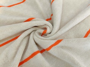 Serviette de plage surdimensionnée de haute qualité en coton bouclé, rayée et teinte en fil, personnalisable - Product Image 2