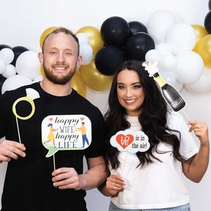 Accessoires de photomaton pour anniversaire de mariage, kit de photomaton 41 pièces, panneau 8x10 pouces, 60 tampons adhésifs, 45 bâtonnets, en papier - Product Image 5
