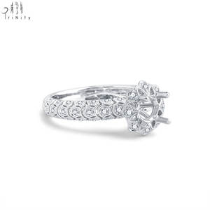Bague de fiançailles semi-montée en or blanc 18 carats avec diamant naturel, style vintage exclusif fait main, pour femme, à porter comme alliance de mariage - Product Image 3