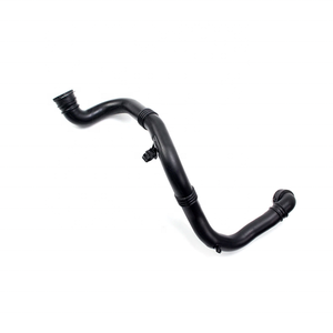 39017739 39201785 Tubo di Uscita Intercooler Turbo Sostitutivo 39201785 per Vauxhall <span class=keywords><strong>Opel</strong></span> <span class=keywords><strong>Astra</strong></span> <span class=keywords><strong>K</strong></span> 2016-22 Chevrolet Cruze 2016-19 1.4T - Product Image 1