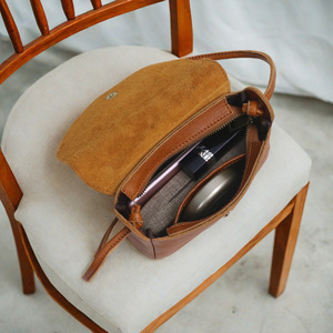<b>Small</b> Retro Japanese Style Women's Vegetable Tanned Cowhide Shoulder <b>Bag</b> 7 Inch Horizontal Square Cover Type Portable Everyday - Product Image 3