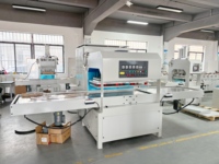 Machine de soudage et de découpe haute fréquence pour tapis d'isolation en PVC, machine de soudage et de découpe RF pour la production de tapis