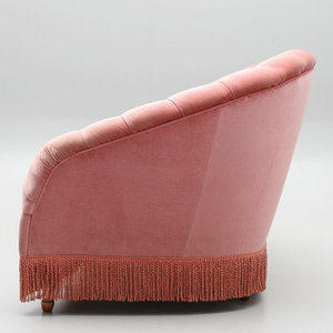 Canapé incurvé moderne suédois en velours rose avec frange Salon Tufté Petit canapé <span class=keywords><strong>2</strong></span> <span class=keywords><strong>places</strong></span> Glands Farmhouse Loveseat à <span class=keywords><strong>vendre</strong></span> - Product Image 3