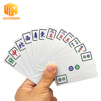 Jeu de cartes Mahjong compact de voyage, 144 cartes complètes avec boîte verte pour divertissement en plein air