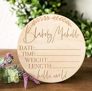 Cartes d'annonce de bébé nouveau-né gravées en bois | Signe de statistiques de naissance - Product Image 5