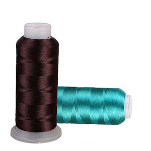 Hilo De Tapiceria 120D/2 Fil à broder en polyester pour Brother Babylock Janome Singer <span class=keywords><strong>Pfaff</strong></span> Fil à broder pour <span class=keywords><strong>machine</strong></span> à broder - Product Image 1