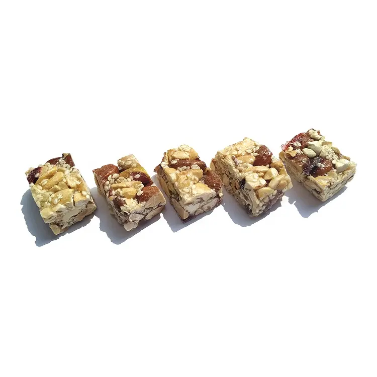 Sweet and nutritious casual nut snack Cashew Crunch Nut