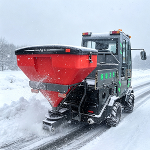Balayeuse à neige robuste <span class=keywords><strong>4x4</strong></span> tout temps avec transmission intégrale, benne hydraulique et <span class=keywords><strong>pneus</strong></span> neige pour routes de raffineries pétrolières - Product Image 6