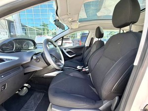 <span class=keywords><strong>Peugeot</strong></span> <span class=keywords><strong>2008</strong></span> d'<span class=keywords><strong>occasion</strong></span> 2014 1.6 Auto SUV Toit ouvrant Sièges en cuir Bien entretenue Faible coût pour l'exportation - Product Image 6