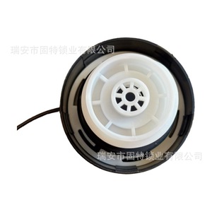 Bouchon de réservoir d'essence Chevrolet 9022046 ABS noir pour Sail Excelle - Product Image 3