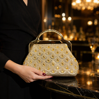 Sacs de soirée vintage pour femmes, ornés de strass, à motif ajouré, sacs à bandoulière carrés avec chaîne, pochettes de fête à poignée supérieure, sacs à main scintillants et tendance