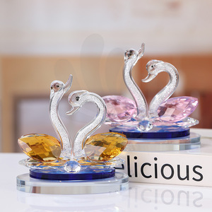 Ornement de voiture Cygne en cristal étincelant, thème animal en verre, décoration glamour Hollywood pour mariage et maison - Product Image 5