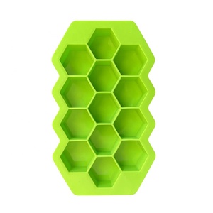 <span class=keywords><strong>Cubo</strong></span> de <span class=keywords><strong>hielo</strong></span> Hexagonal de silicona Flexible, bandeja personalizada de 13 cubos, molde de <span class=keywords><strong>cubo</strong></span> de <span class=keywords><strong>hielo</strong></span> de panal de abeja <span class=keywords><strong>con</strong></span> tapas de sellado para bebidas enfriadas de whisky - Product Image 3