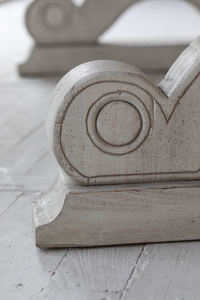 Artisan de renaissance classique éléments sculptés antique en bois massif récupéré table à manger moderne table à manger en bois - Product Image 6