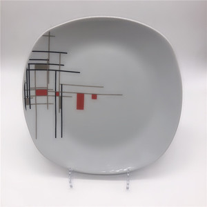 <span class=keywords><strong>Service</strong></span> <span class=keywords><strong>de</strong></span> <span class=keywords><strong>table</strong></span> en céramique <span class=keywords><strong>de</strong></span> forme carrée <span class=keywords><strong>de</strong></span> haute qualité, nouveau design, 19 pièces, vaisselle en <span class=keywords><strong>porcelaine</strong></span> en vente - Product Image 6