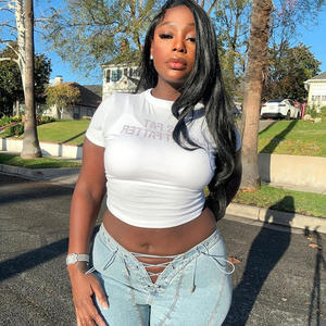 Camiseta Blanca de Verano A1447 con Letras y Diamantes de Imitación, Sexy y Linda, de Manga Corta, Ajustada, Tejida, Estilo Crop Top, Casual, para Usar en la Calle - Product Image 3