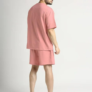 Ensemble assorti pour homme en coton 100 % respirant, léger, col rond, manches courtes, couleur unie, pour un usage quotidien estival. - Product Image 2