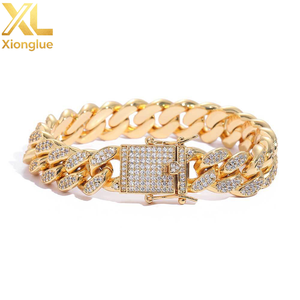ราคาขายส่ง สร้อยข้อมือฮิปฮอปผู้ชาย เงินแท้ 925 ชุบทอง 18K ประดับเพชรโมอิสซาไนต์แบบคิวบา 2 แถว - Product Image 1