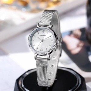 Nouvelle montre tendance pour femme, cadran rond, mouvement à quartz, bracelet en maille argentée, cadeau de mode, usage quotidien - Product Image 2