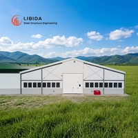 Structure en poutre H Q355B résistante à la pression et à l'usure - Approuvée CWB pour les installations de stockage de moules, bâtiments métalliques préfabriqués